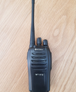 Motorola MT-918 walkie talkie